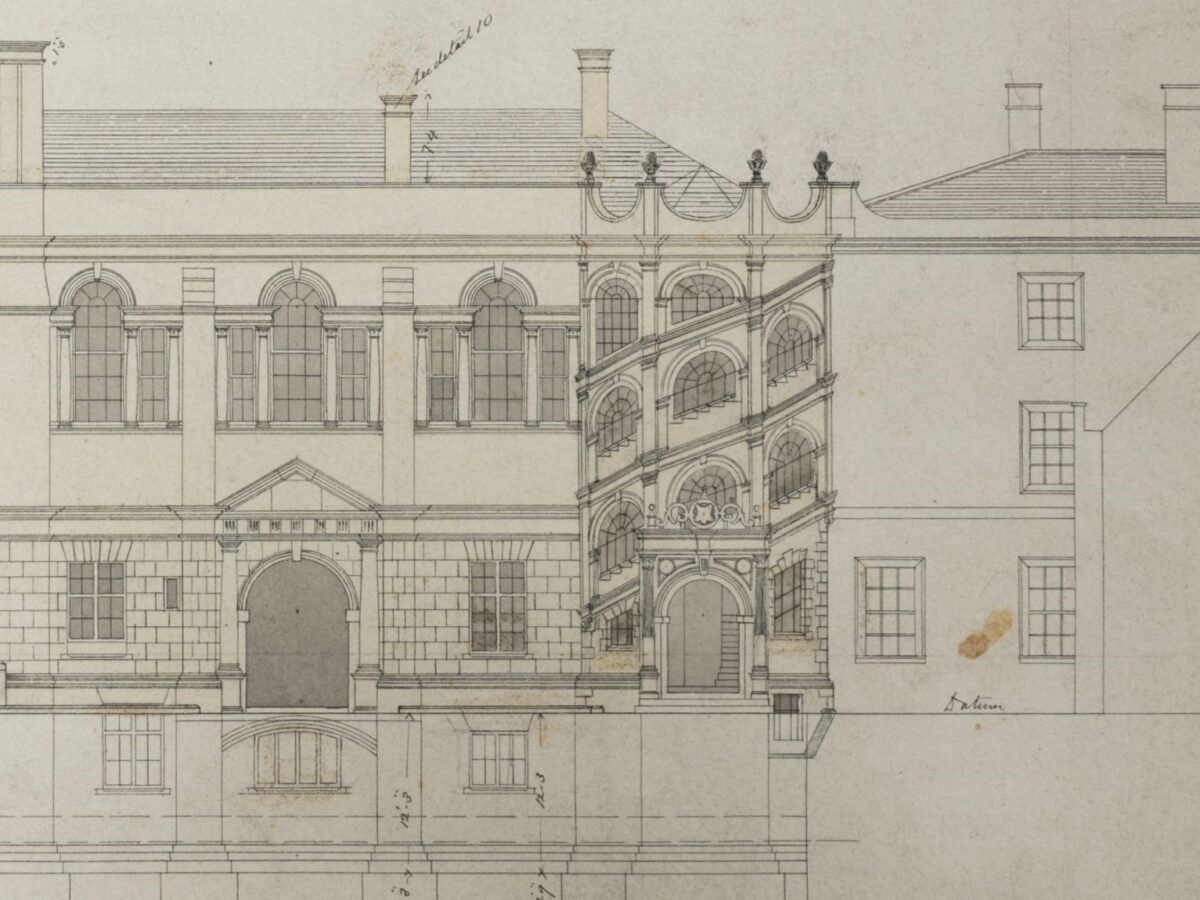 Hertford’s buildings :  from medieval hall to modern college